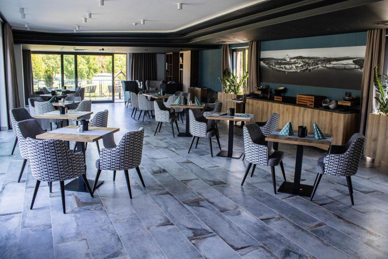 Mediterraneo Luxury Room Esztergom Exterior photo